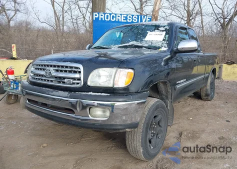 2002 Toyota Tundra Sr5 V8 z USA, uszkodzony, nr VIN 5TBRT34182S272713